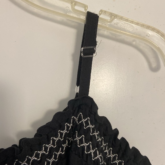 Black Embroidered Off-Shoulder Top SZ MED - Picture 3 of 6